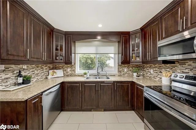 Additional image 14 of 318 Laurier Ave