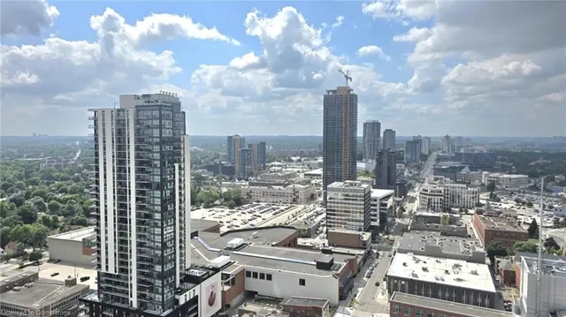 Additional image 21 of 55 Duke St Unit 1001