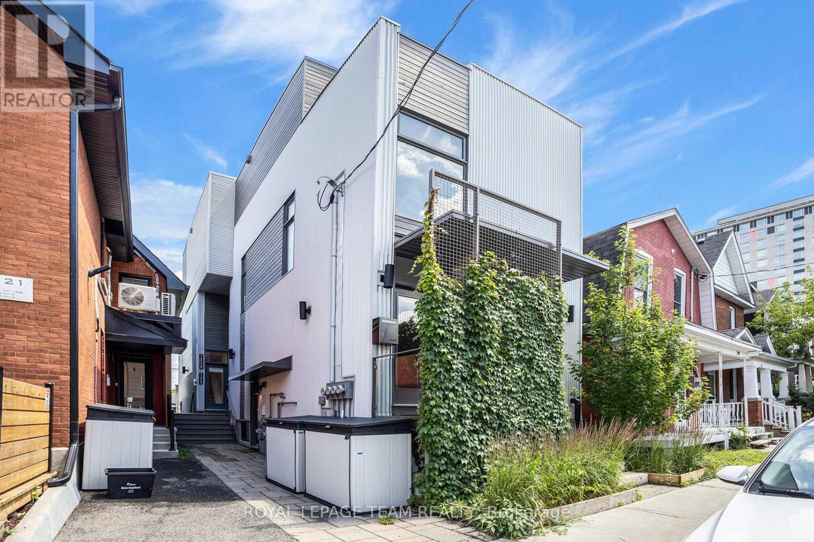 125 CARRUTHERS AVENUE|Ottawa, Ontario K1Y1N4