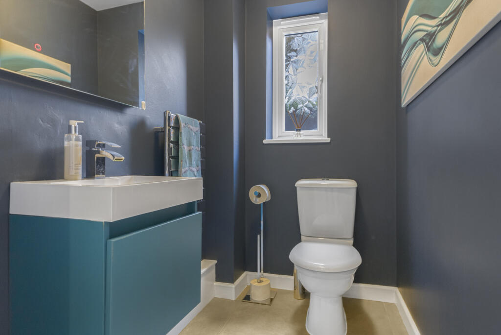 Additional image 23 of Laburnum Grove, St. Albans, Hertfordshire, AL2