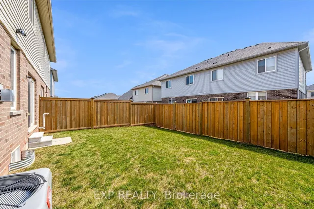 Additional image 34 of 45 Sauvignon Cres