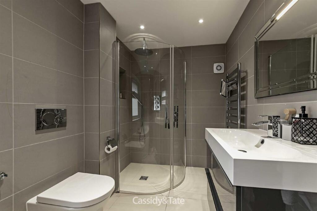 Additional image 20 of Linden Crescent, St. Albans