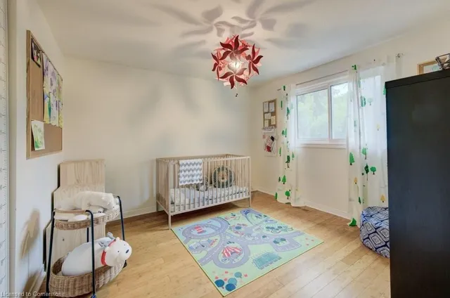 房产图片 20 - 33 Manitoulin Cres