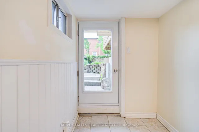 Additional image 35 of 408 Silverthorn Ave