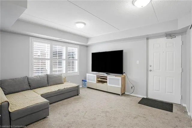 Additional image 6 of 12 Holborn St Unit B11