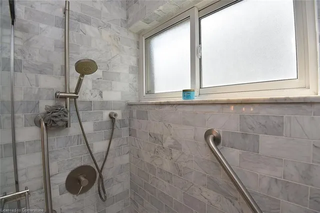 Additional image 28 of 75 Duke St Unit 410