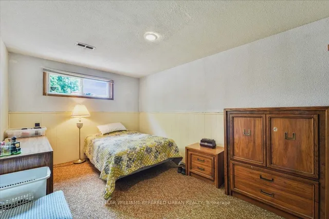 Additional image 29 of 25 Farrell Ave