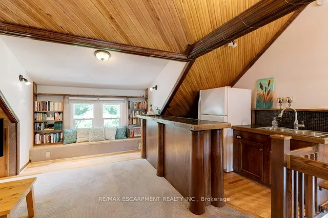 Additional image 30 of 176 Sherman Ave