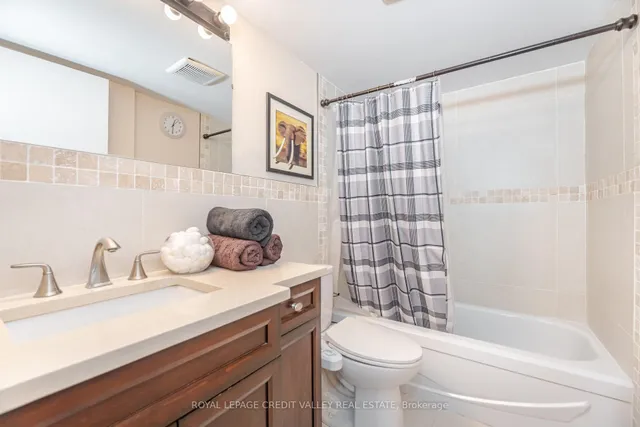 房产图片 16 - 25 Trailwood Dr 单元 2013