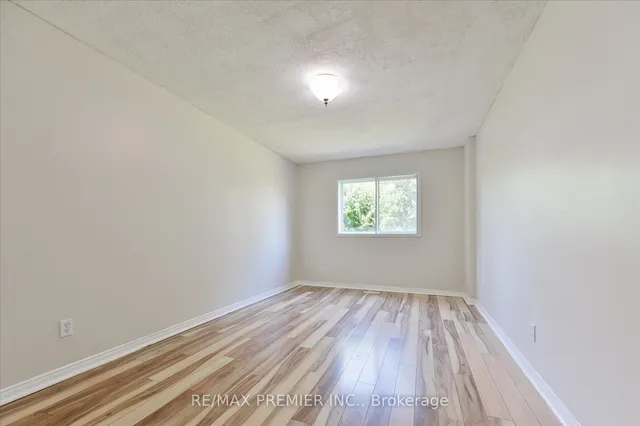 Additional image 31 of 44 Petunias Rd