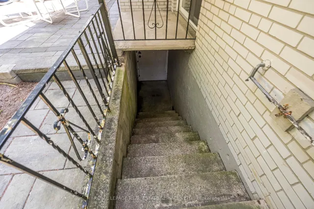 Additional image 48 of 36 Courtsfield Cres