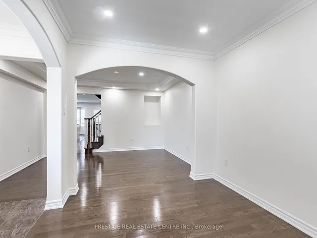 房产图片 12 - 汤普森路656号