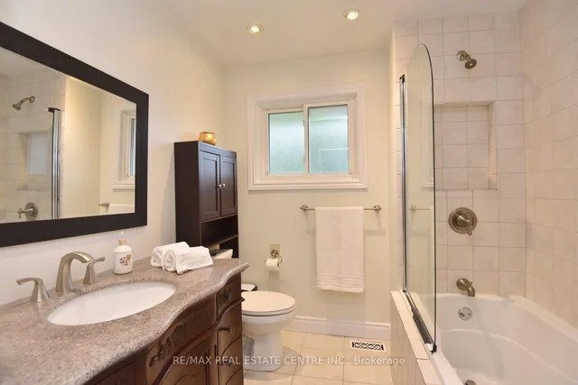 房产图片 18 - 405 Erindale Dr