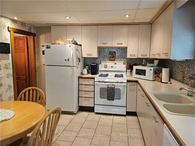 Additional image 5 of 137 EAST 23RD St