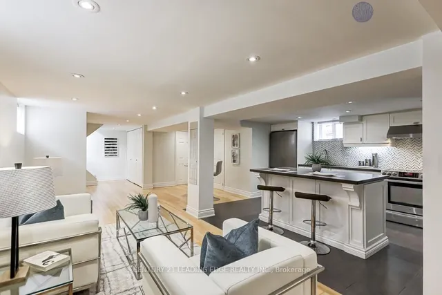 Additional image 29 of 63 DELWOOD Dr