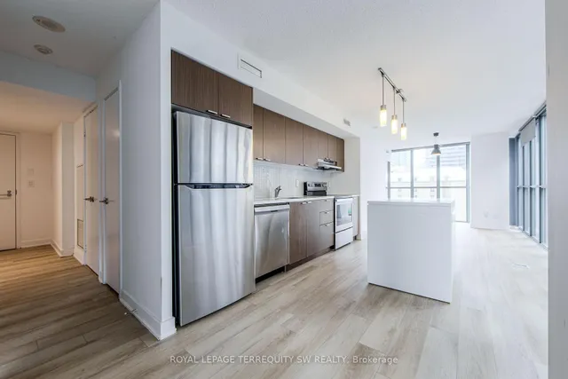 Additional image 30 of 110 Charles St Unit 707