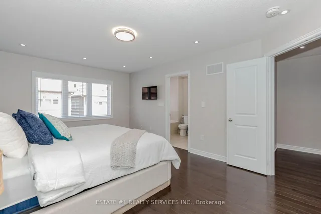 Additional image 30 of 128 Finegan Circ