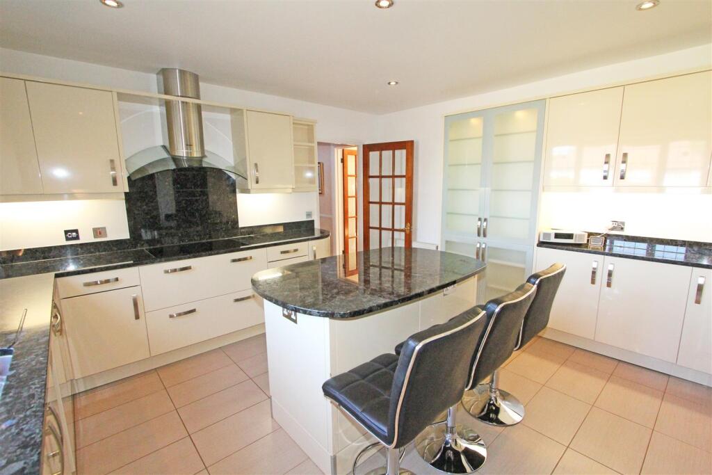 Additional image 14 of Brookmans Avenue, Brookmans Park, Hatfield