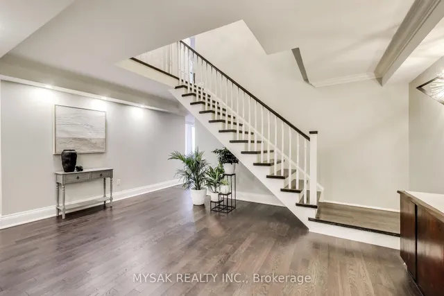 Additional image 5 of 2045 Lake Shore Blvd Unit 4504