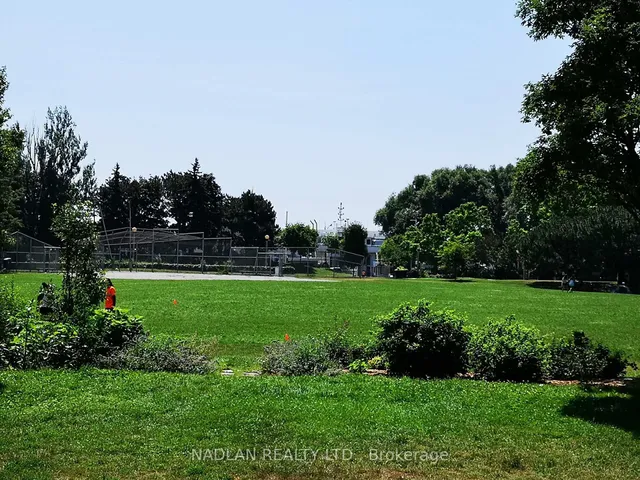 Additional image 21 of 650 Queens Quay Unit 305