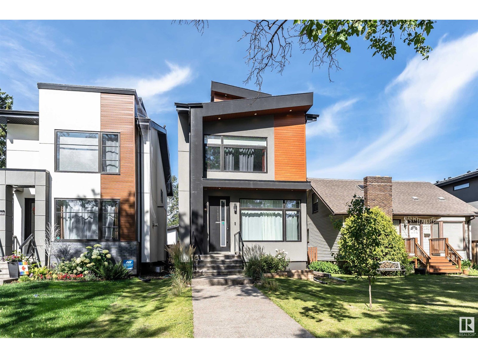 10828 129 ST NW|Edmonton, Alberta T5M0X7