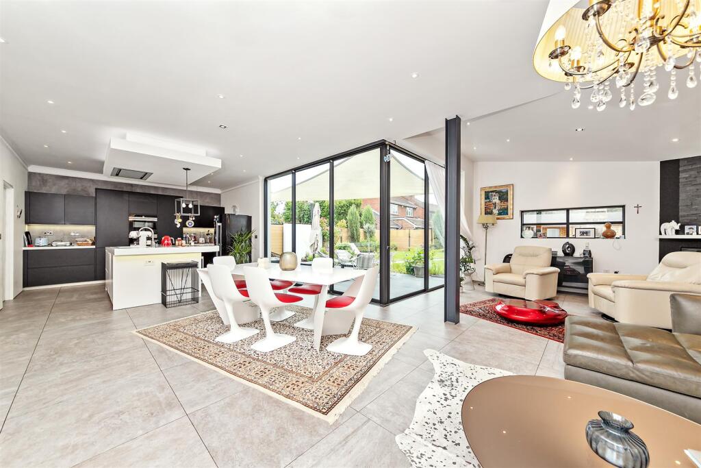 Additional image 21 of West Riding, Bricket Wood, St. Albans