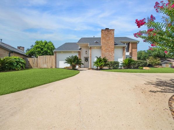 1802 Cedar Creek Ct, Houston, TX 77077
