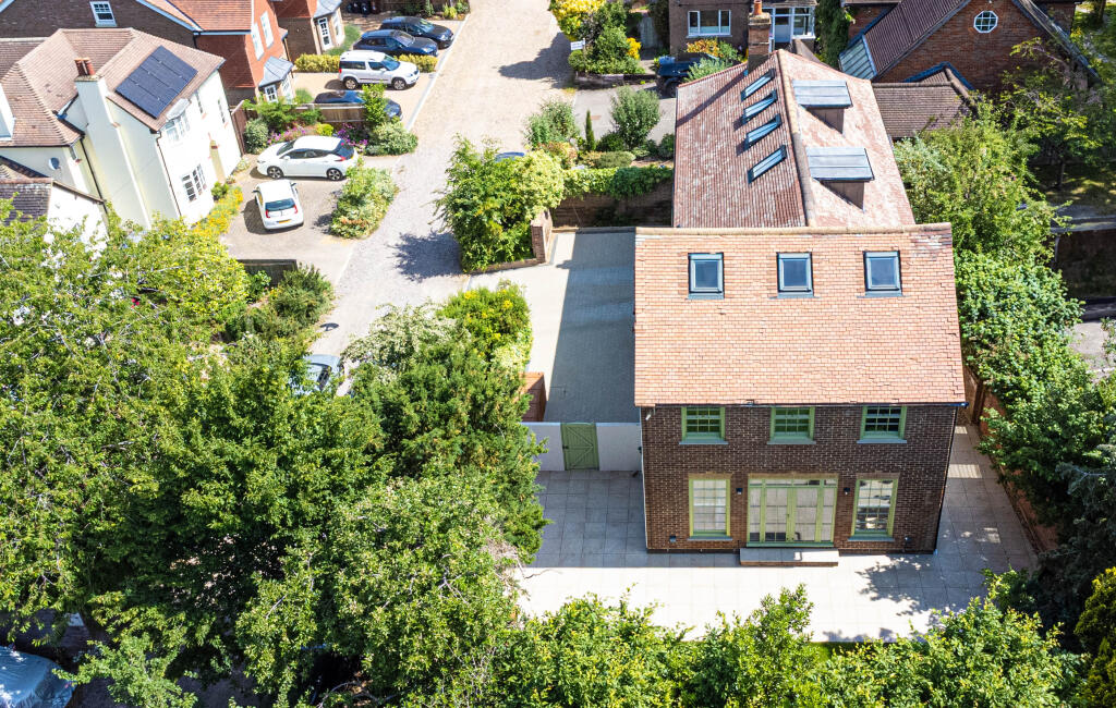 Additional image 29 of St. Bernards Road, St. Albans, Hertfordshire, AL3