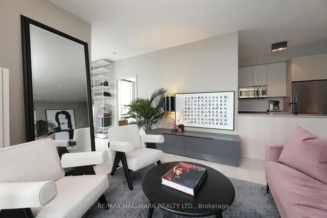 Additional image 16 of 33 Lombard St Unit 2406