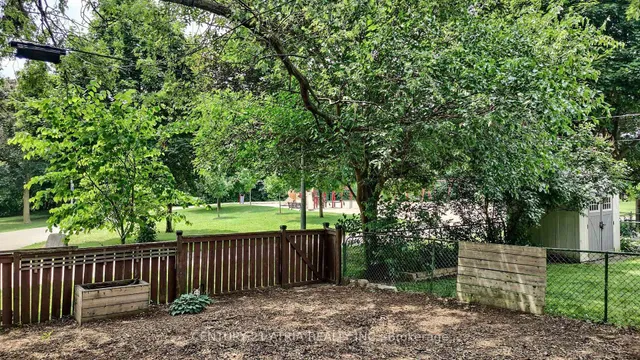 Additional image 32 of 120 Corby Cres