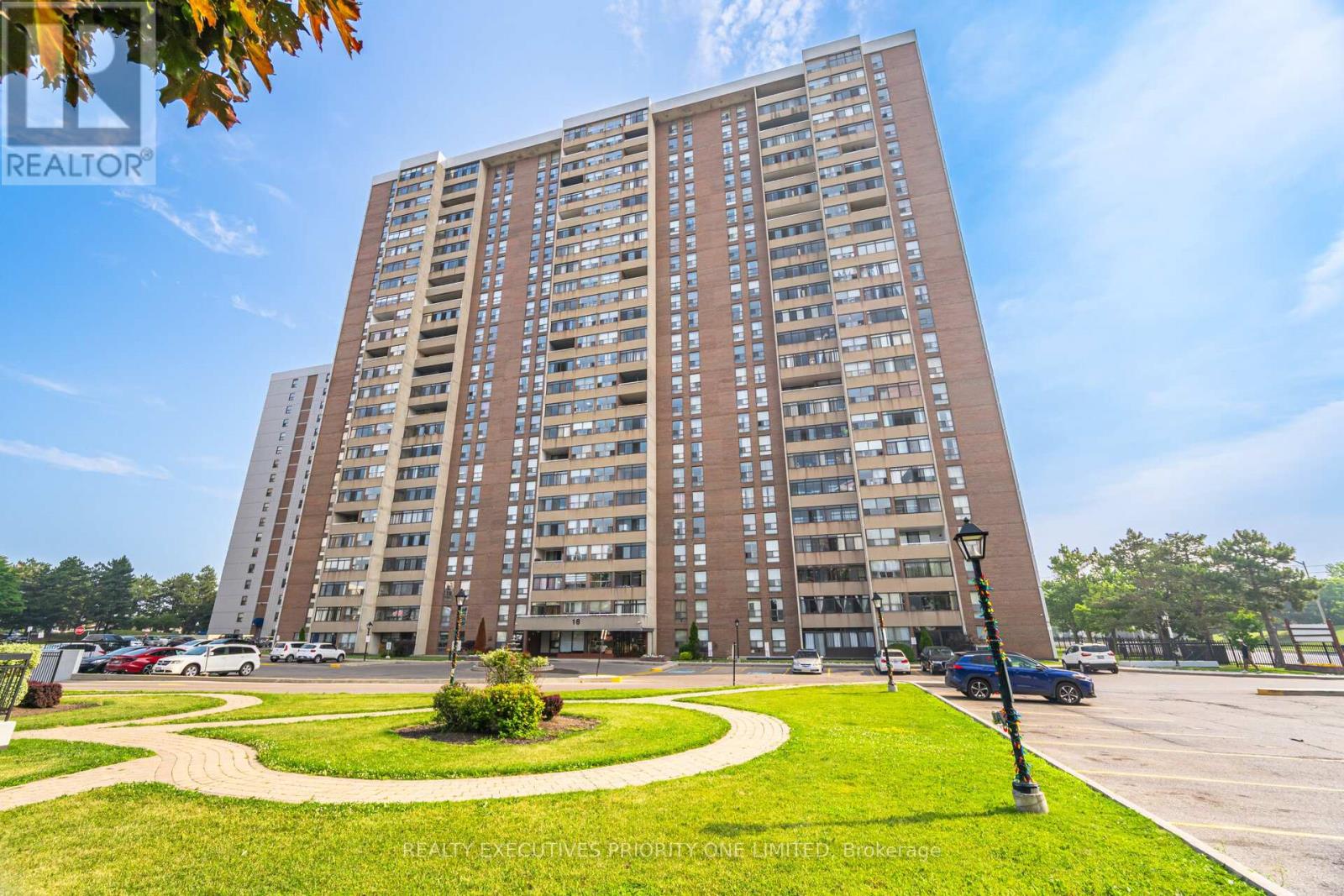 2006 - 18 KNIGHTSBRIDGE ROAD|Brampton (Queen Street Corridor), Ontario L6T3X5