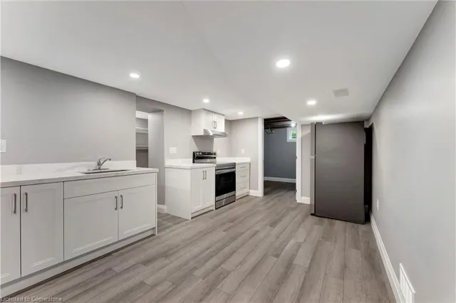 Additional image 26 of 153 Carwood Ave