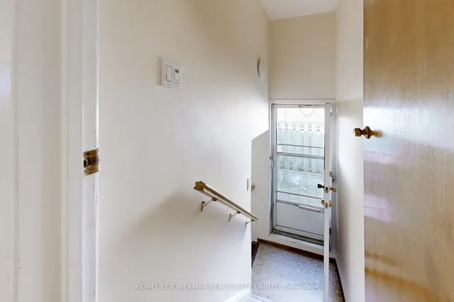 Additional image 27 of 239 Dunforest Ave