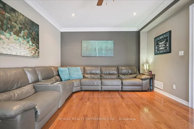 Additional image 21 of 1027 LAIDLAW Dr