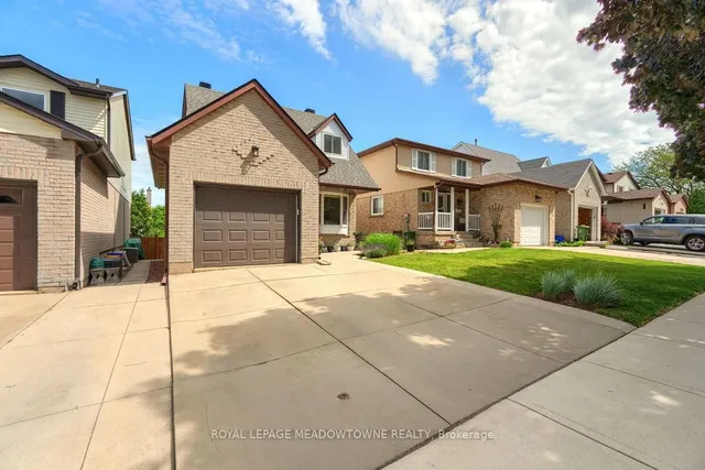 Additional image 46 of 3 Lyton Cres