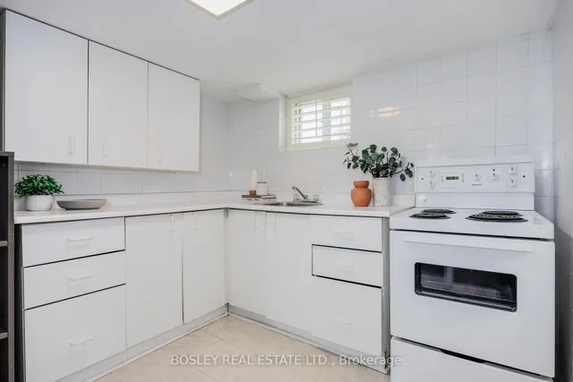 Additional image 18 of 85 Manderley Dr