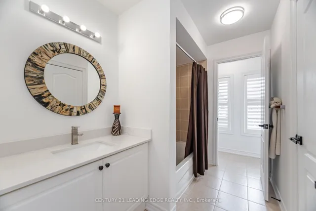 Additional image 23 of 34 Royal Links Circ