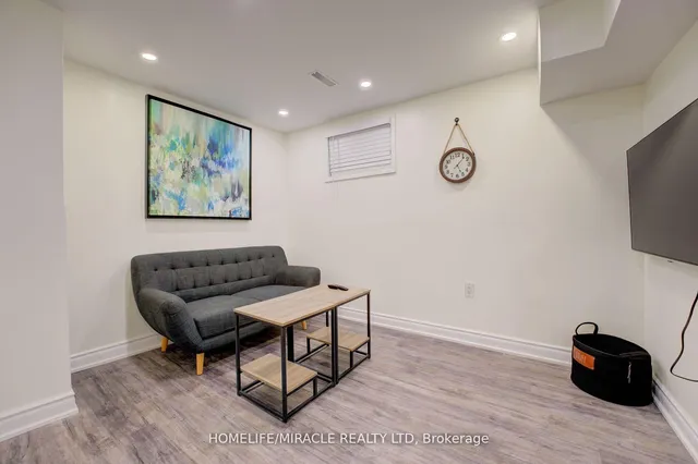 Additional image 26 of 71 Kingsview Blvd