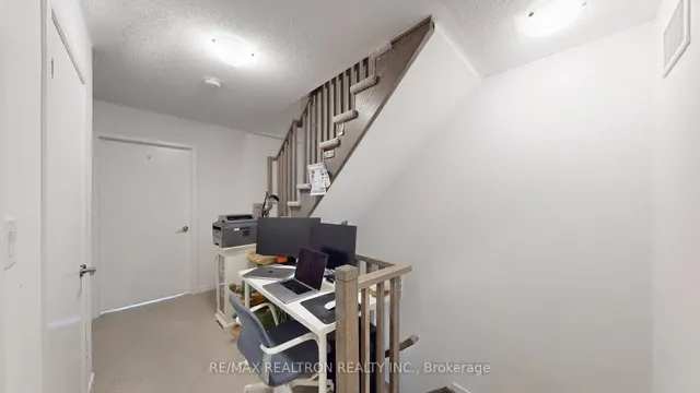 房产图片 28 - 多伦多第十二街260号第5单元