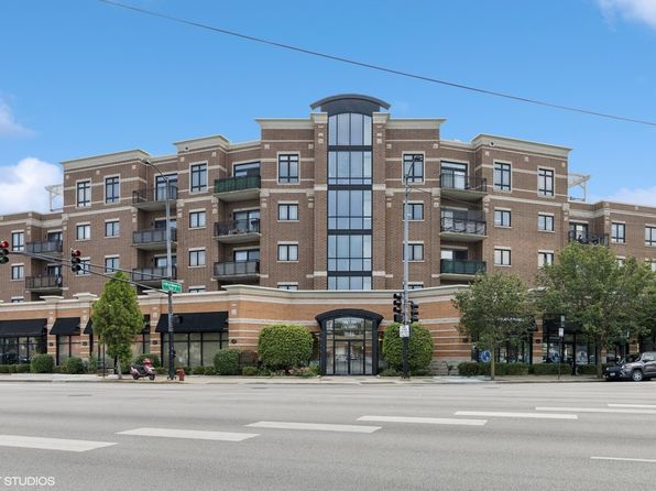 5588 N Lincoln Ave APT 404, Chicago, IL 60625