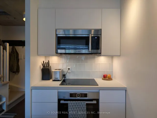 Additional image 7 of 954 King St Unit 319