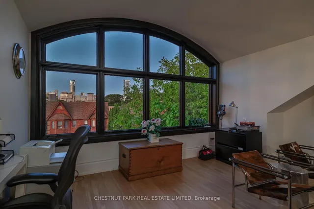 Additional image 31 of 82 Bellevue Ave