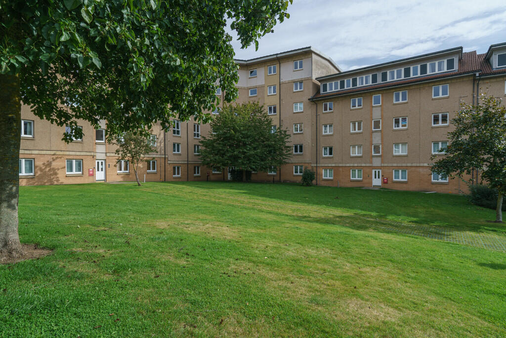 Additional image 15 of Links Road