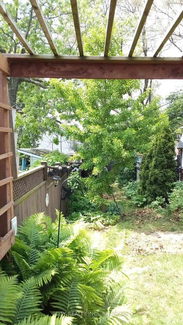 Additional image 4 of 54 Grandville Ave