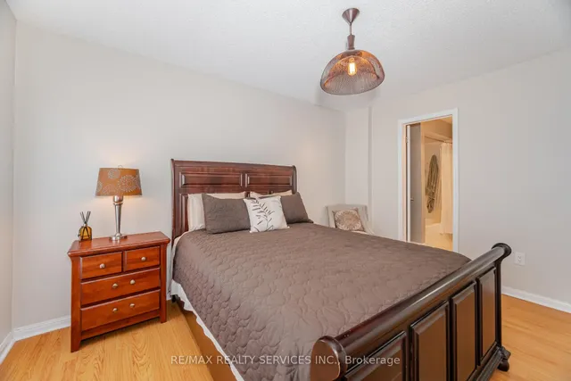 Additional image 16 of 2 Clay Brick Crt Unit 21