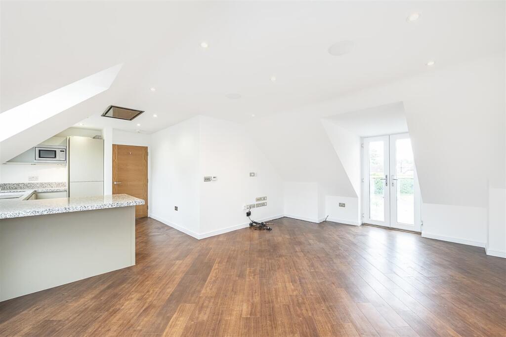 Additional image 13 of Kinsbourne Close, Harpenden