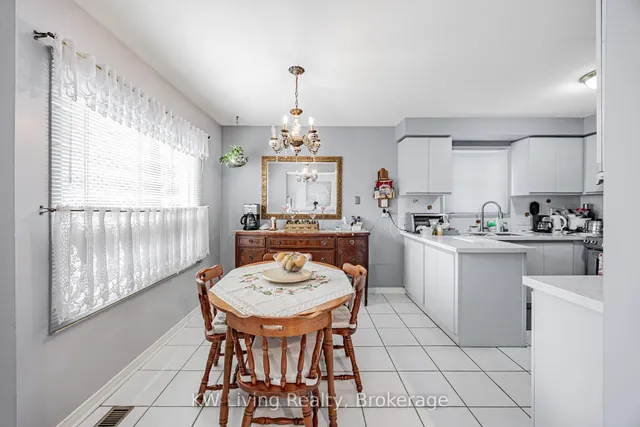 Additional image 9 of 35 Roxanne Cres