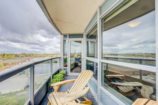 房产图片 15 - 多伦多市村绿广场135号824单元