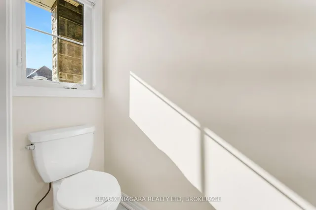 Additional image 4 of 6 Mia Dr