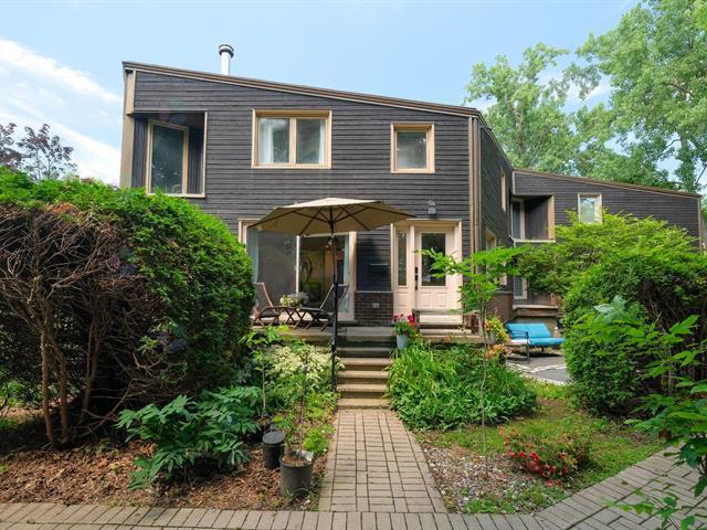 1042 Rue Hélène-Boullé|Boucherville, Quebec J4B2A7